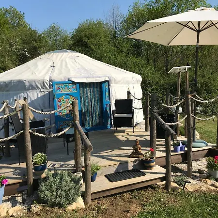 Original Mongolian Yurt In Le Vieux-Cerier *