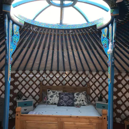 Original Mongolian Yurt In Le Vieux-Cerier Semesterbostad